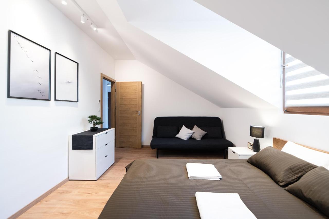 Neo Sky Apartment, Free Parking, 15 Min Walk Old Town&Kazimierz - By Homelike كراكوفيا المظهر الخارجي الصورة