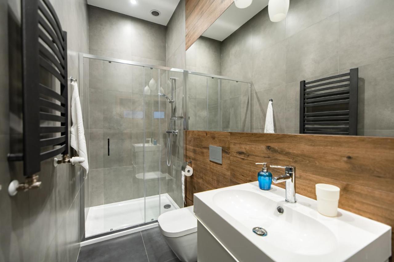 Neo Sky Apartment, Free Parking, 15 Min Walk Old Town&Kazimierz - By Homelike كراكوفيا المظهر الخارجي الصورة